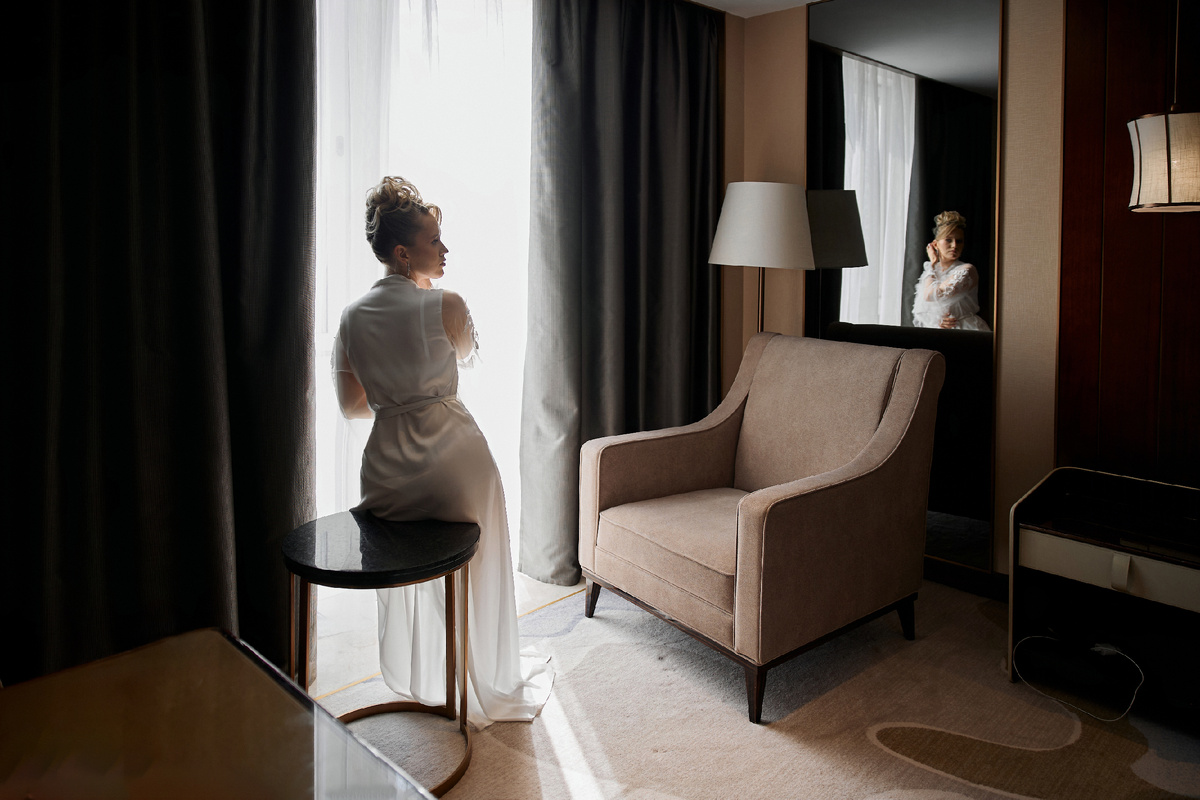 Сборы невесты в отеле "Солюкс". Фотограф Марина Арт