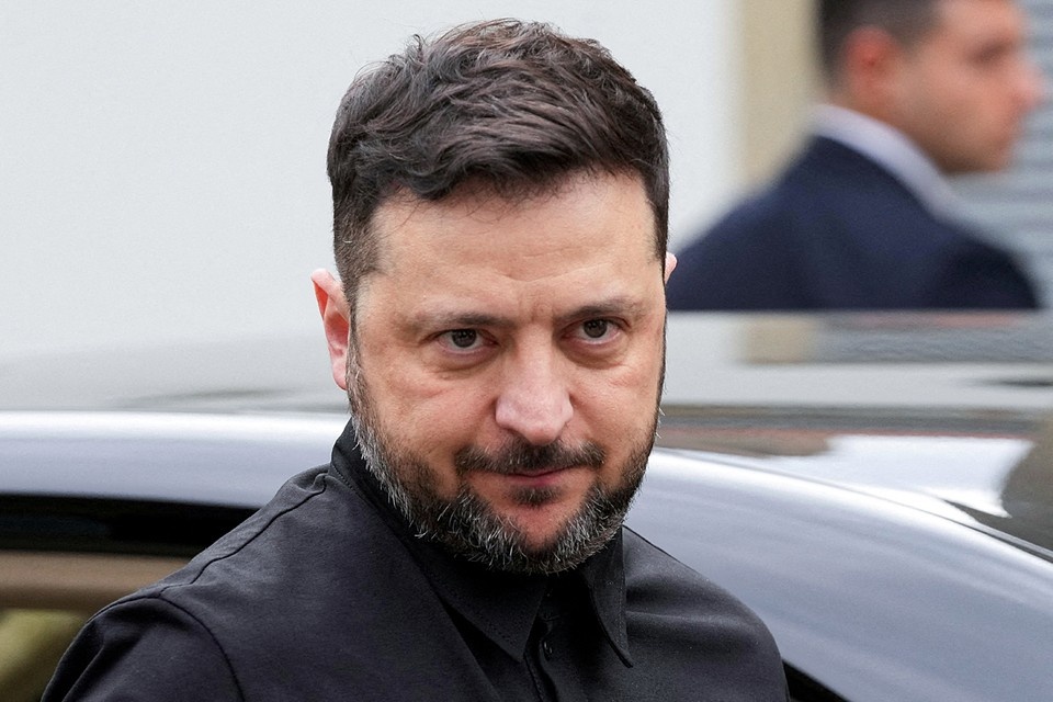    Зеленский начинает строить из себя более щирого и самостийного украинца, нежели сами украинцы REUTERS