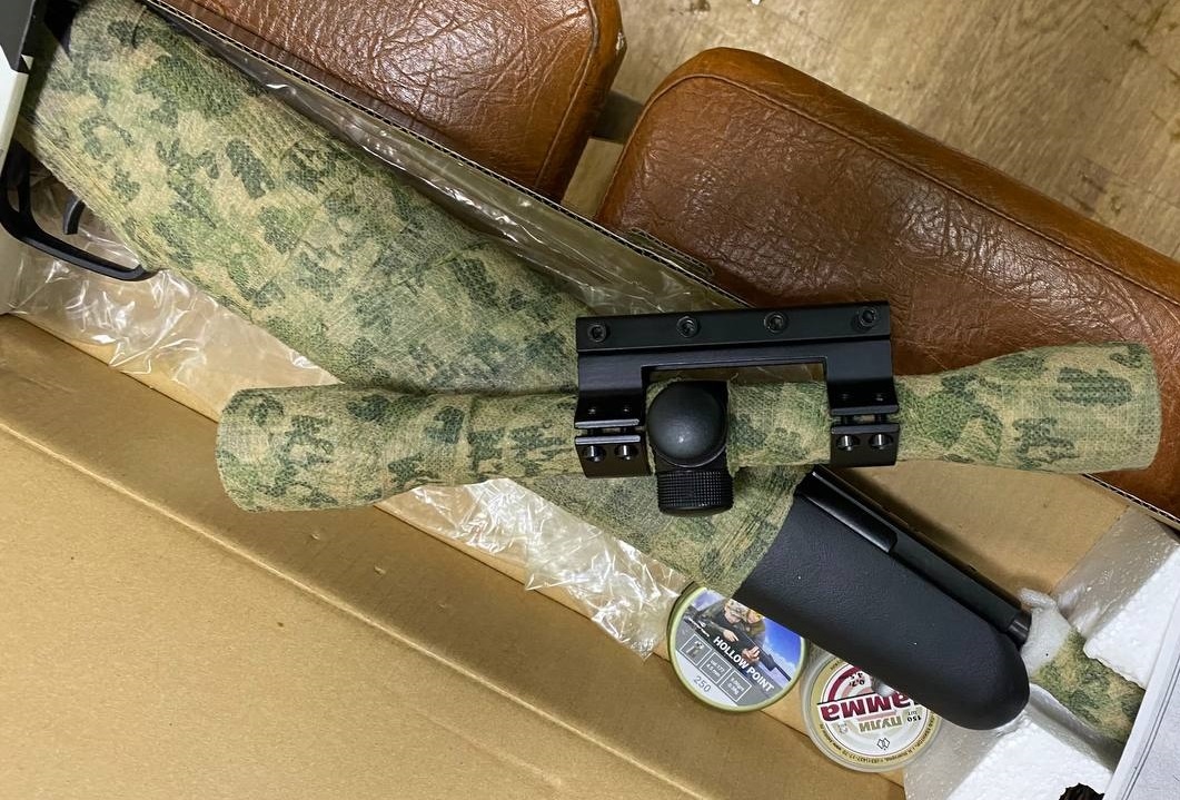    В Оренбурге мужчина пытался продать пневматическую винтовку с незаконными изменениями, но угодил под контрольную закупку