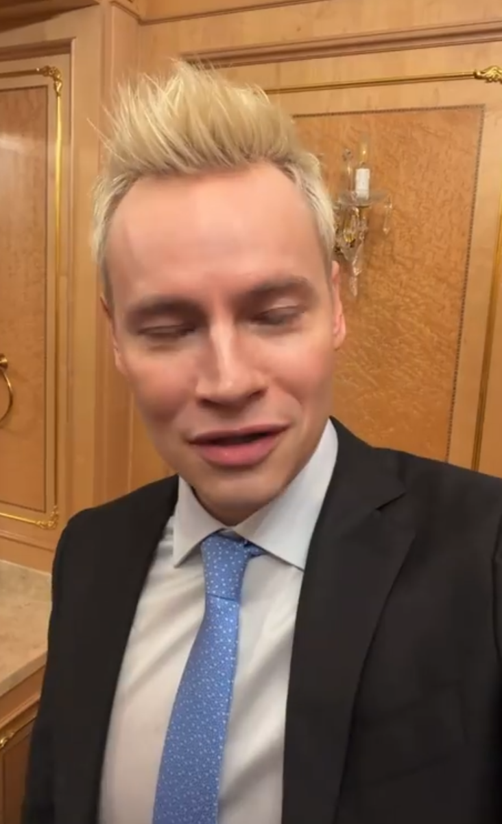 Скриншот из видеообращения ШАМАНа