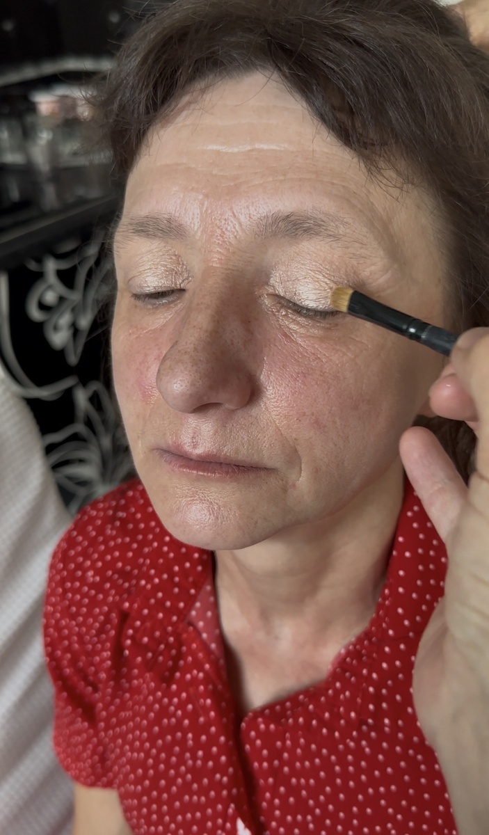 Сатиновые и матовые тени