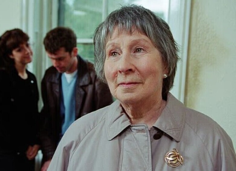     Элизабет Келли