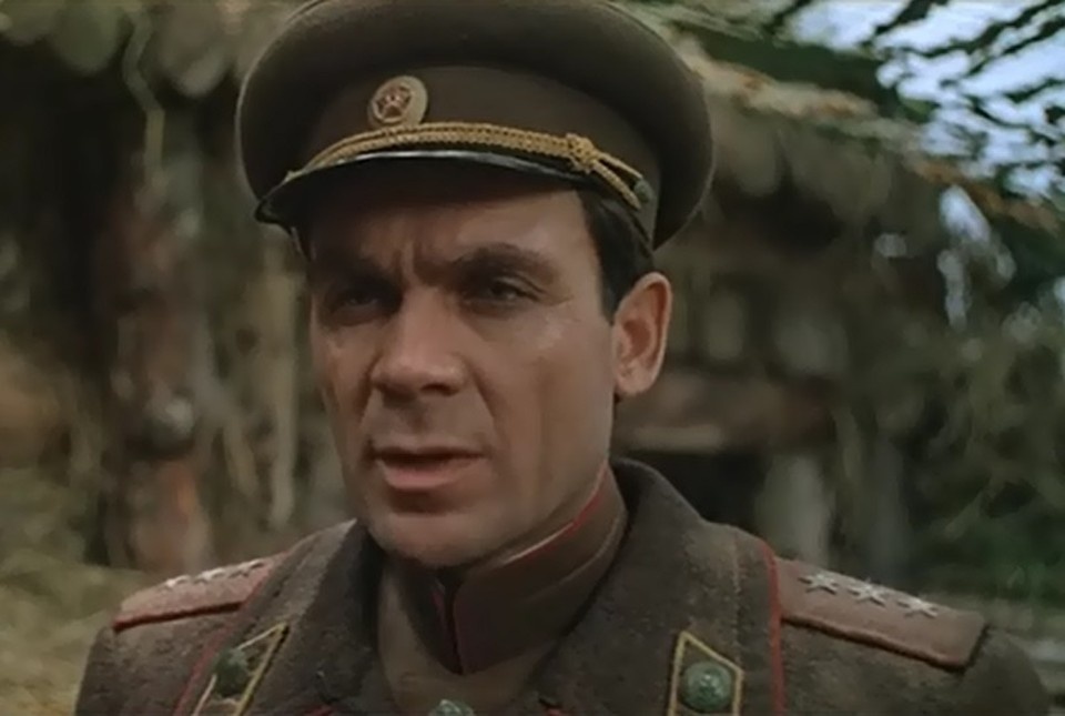    Владимир Заманский в роли генерала Батова в к/ф "Освобождение", кадр из фильма