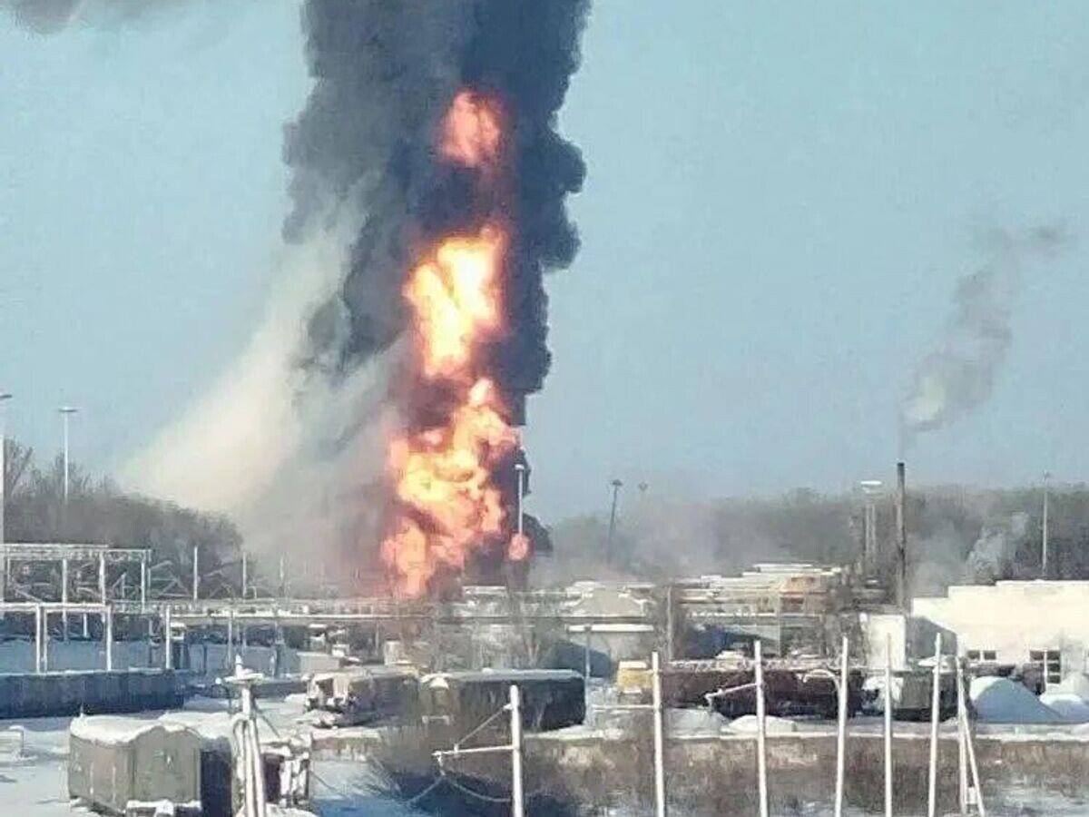    Возгорание на месте схода грузовых вагонов с бензином в Тамбовской области | © Фото : Московская межрегиональная транспортная прокуратура