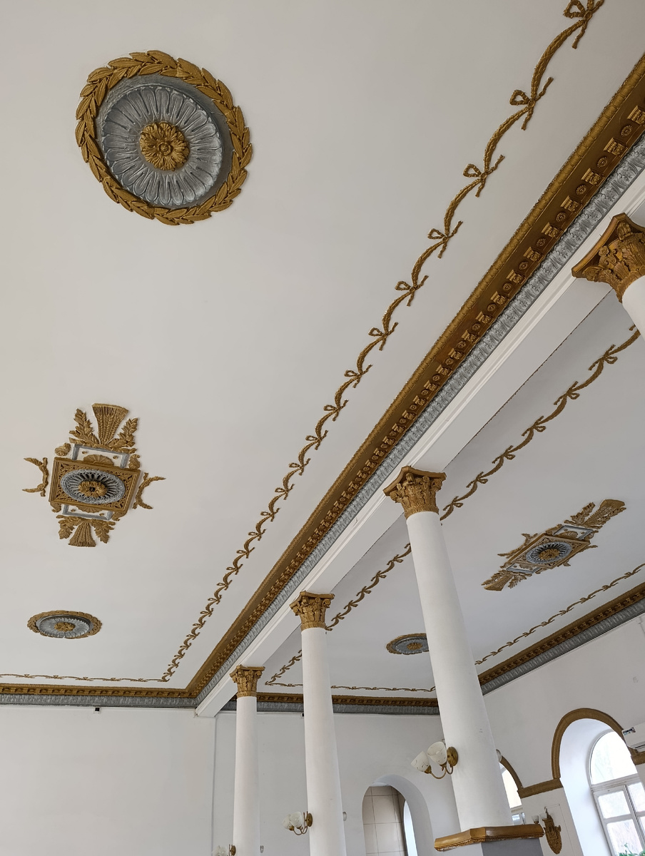 Красивый зал ожидания в Россоши. 