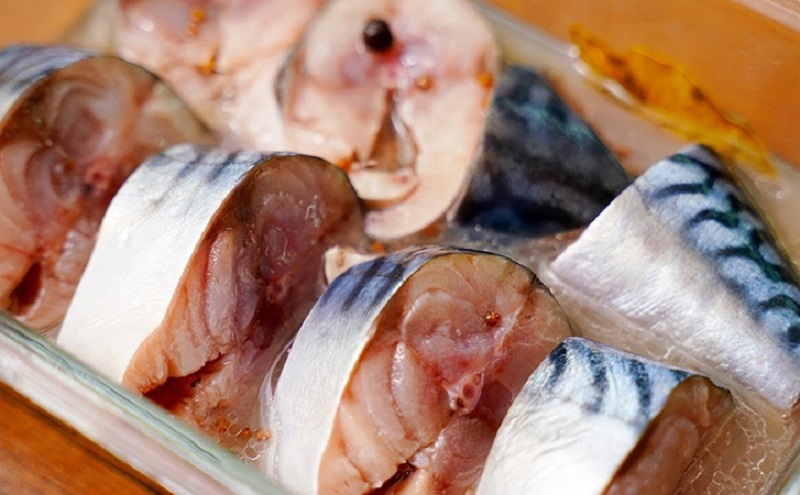 Молдаванская малосольная скумбрия: секрет быстрого маринада на вашем столе