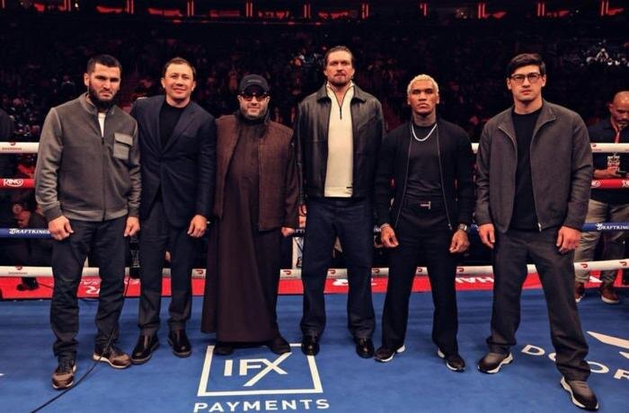 Обложка © Instagram (признан экстремистской организацией и запрещён на территории Российской Федерации)/ arturbeterbiev