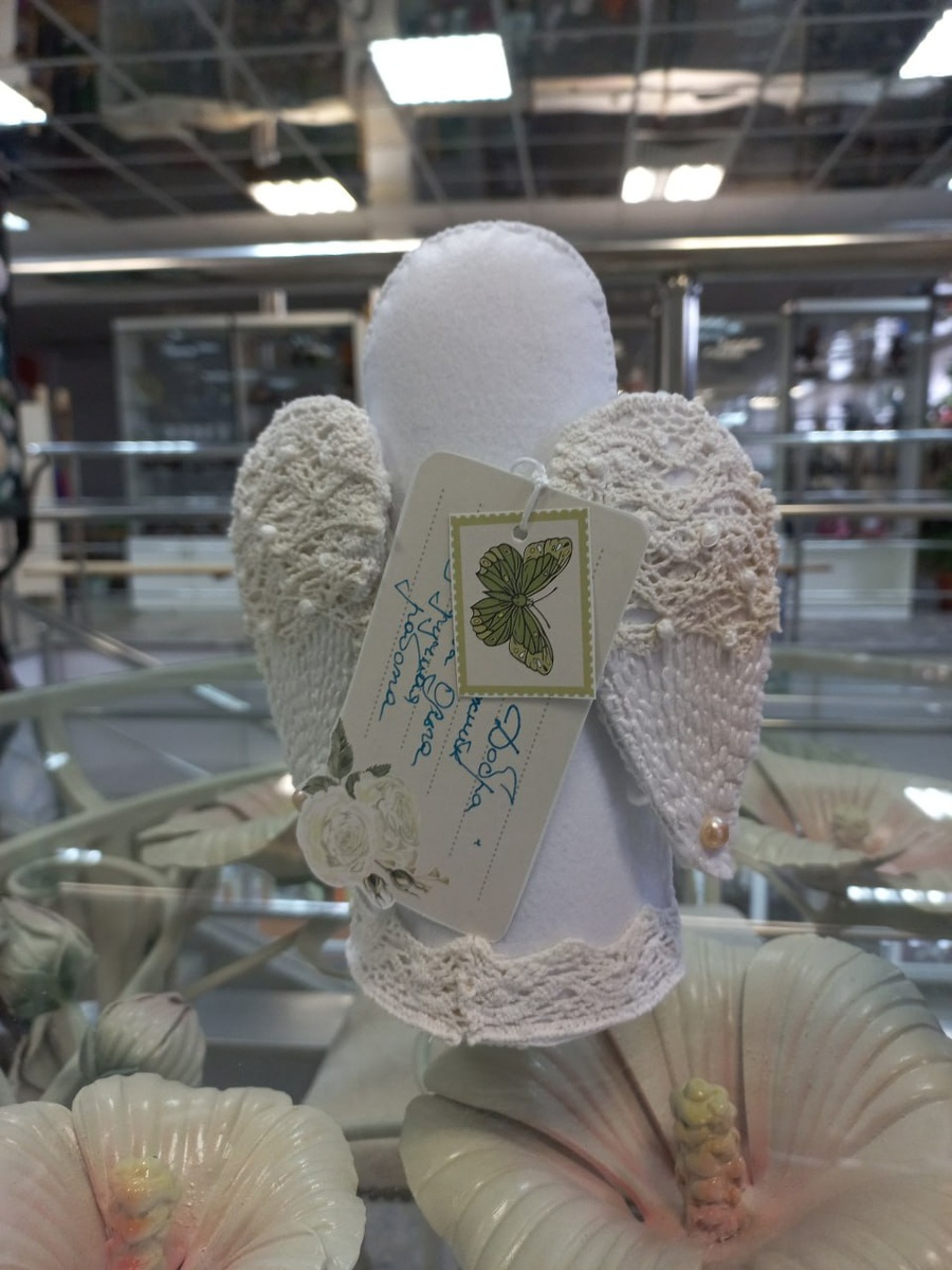 А это он сзади