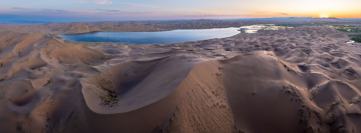 Еще один ракурс с Эрээн и Монгол-Элс.