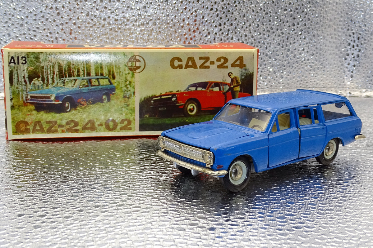 Рис. 2. Модель автомобиля ГАЗ-24-02 «Волга» производства ПО Тантал, СССР (постномерная)