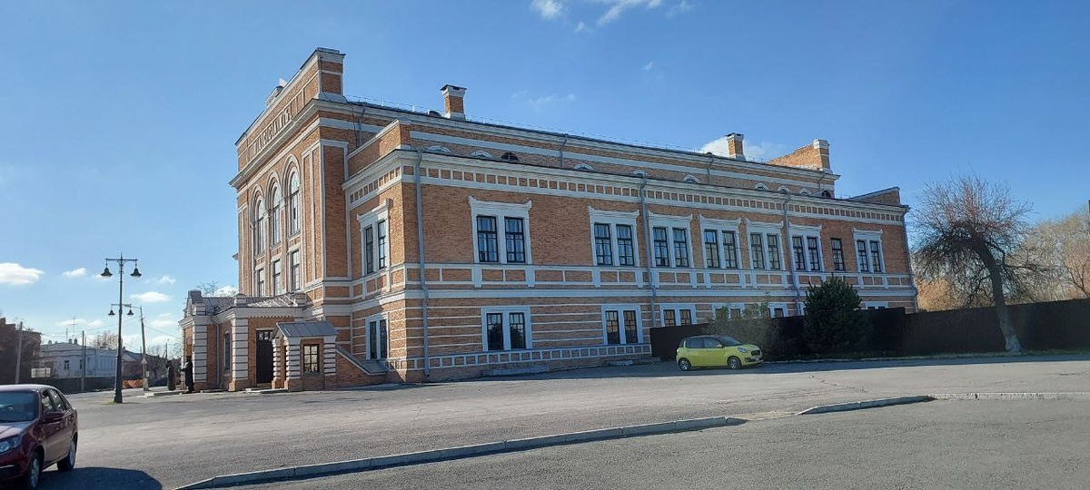 Ирбитский Пассаж. Главное здание Ирбитской ярмарки