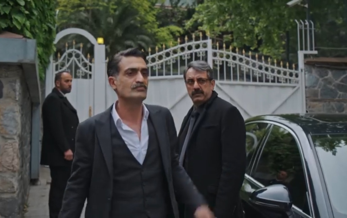 А кто у нас тут такой новый водитель? 