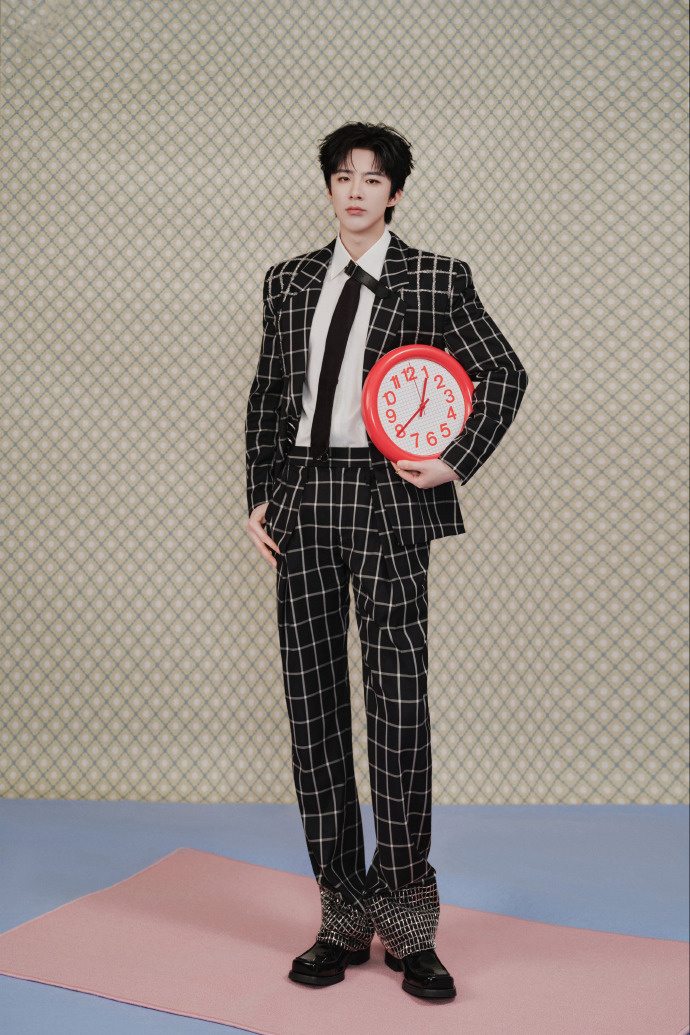 интересно, цифры на часах это кадиан? Что они значат?