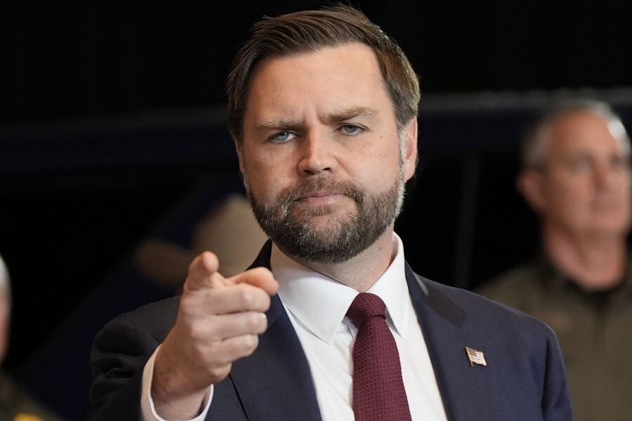    Вице-президент США Джей Ди Вэнс / Источник: © Angelina Katsanis/AP/TASS