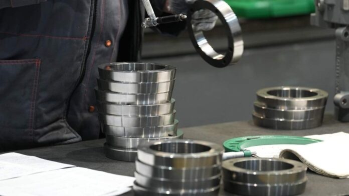    Анализ эффективности миллиардных инвестиций в российский автопром: от курьезных проектов до перспективных разработок.