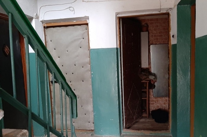 Если бы двери открывались наружу, они бы заняли всю площадку. / Фото: travelask.ru