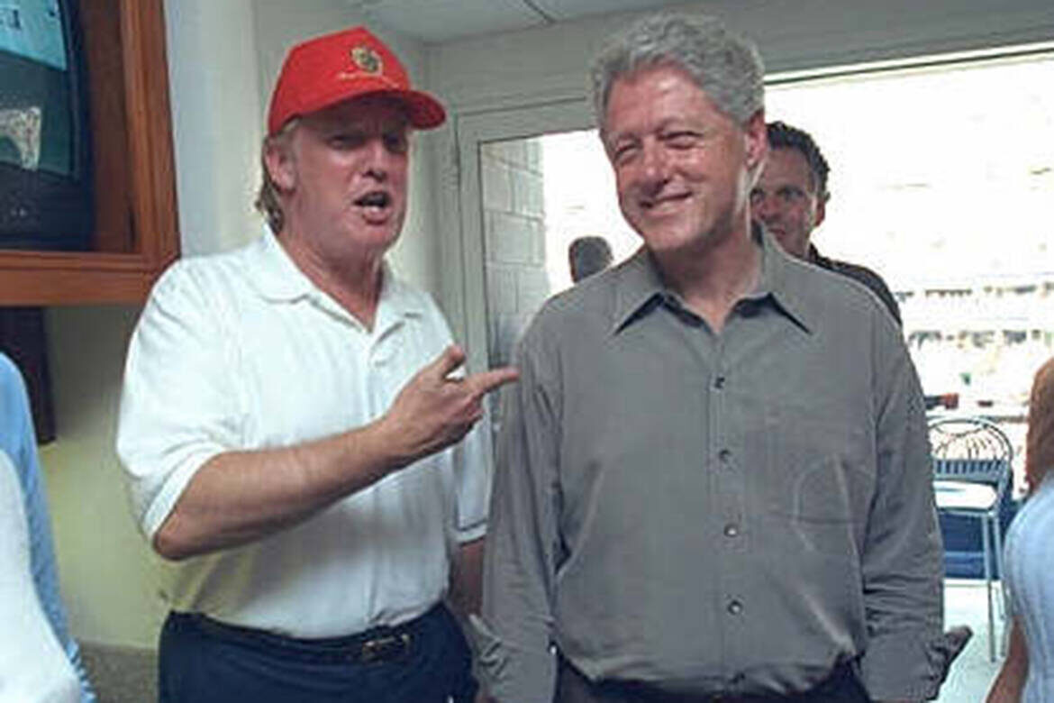 Публикация файлов Эпштейна подробно показала его связи с многочисленными влиятельными людьми, среди которых Дональд Трамп и Билл Клинтон. Фото: Office of the President – Clinton Presidential Library, Public Domain / www.tatar-inform.ru