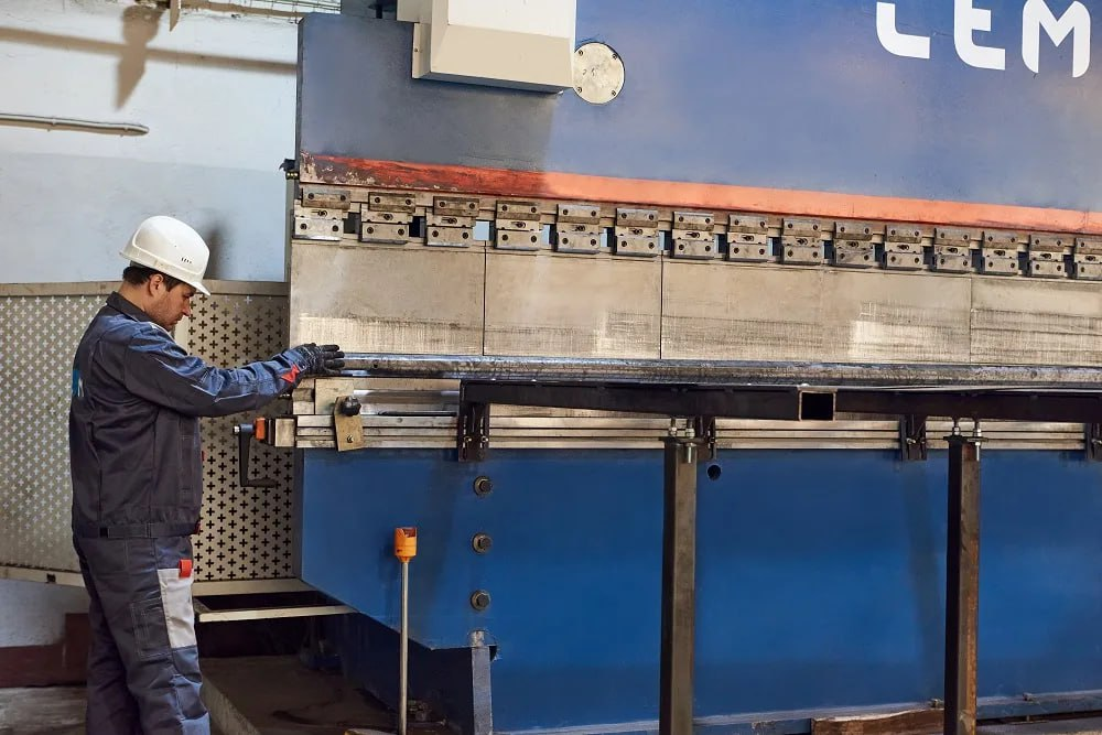 До начала проекта управление производственным оборудованием основывалось на планово-предупредительных ремонтах и реактивном реагировании на возникающие сбои