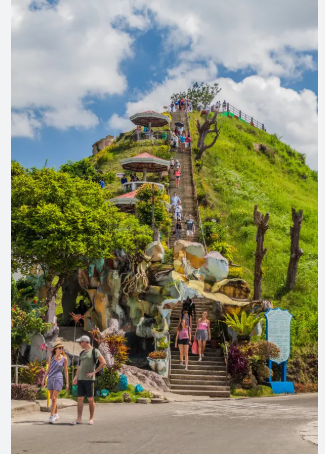 Подъем к храму, предлагаю считать ступени, как параноики!