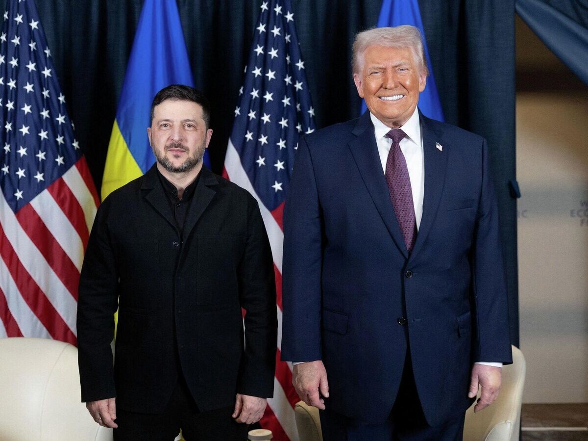    Владимир Зеленский и Дональд Трамп во время встречи на полях Всемирного экономического форума в Давосе | © REUTERS / UKRAINIAN PRESIDENTIAL PRESS SERVICE