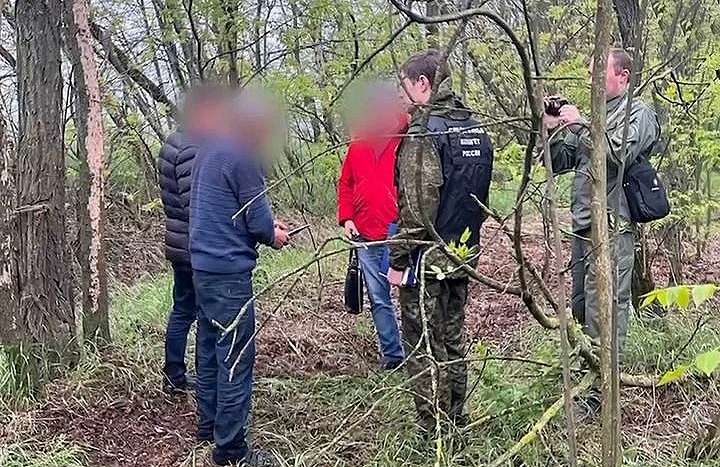 Убили и закопали.