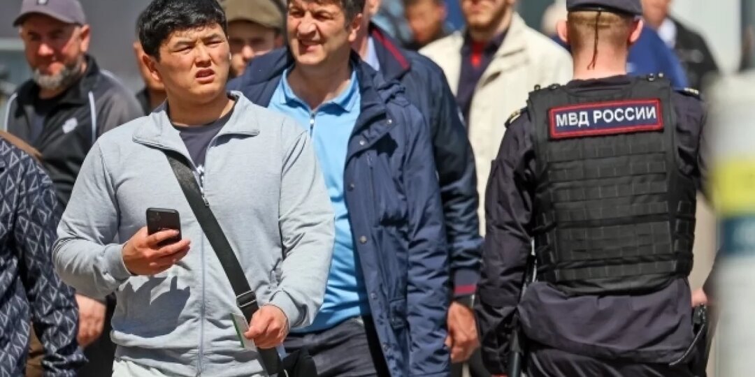 В Хабаровске мигранту аннулировали сертификат на знание русского языка