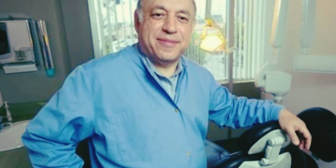 Имплантация после 55: что реально ждать, если зубов почти нет и приживётся ли "новая улыбка"