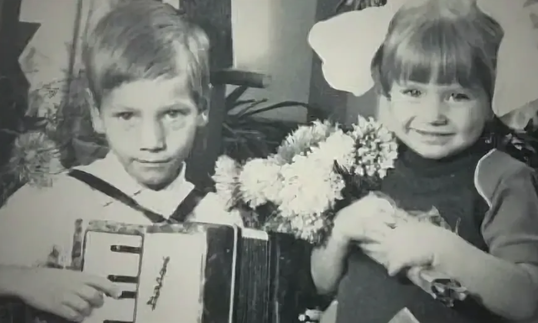 Александр Устюгов с сестрой Катей
