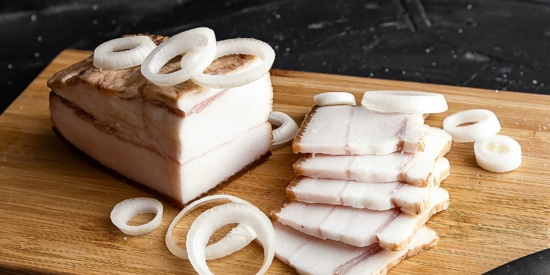 Найдено лучшее сочетание с чем есть сало, чтобы не "убить" его пользу.