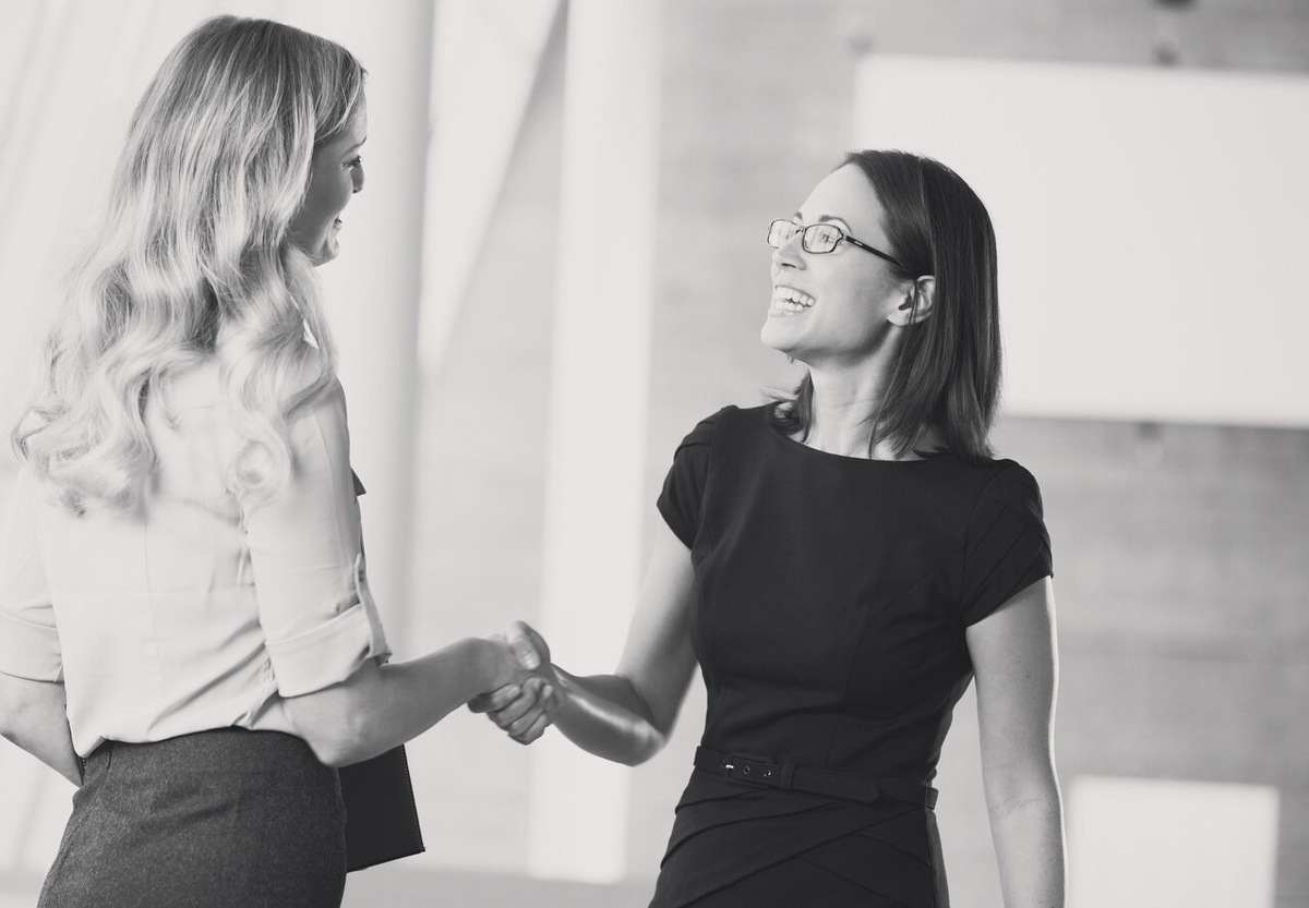 фото freepik. C любовью к каждому .Наташа Эльберг- более 25 лет непрерывно практикующий кризисный психолог, энергопсихолог , автор книг -бестселлеров , автор методики ментальной трансформации и коррекции любых жизненных ситуаций с помощью специальных энергетических практик. Автор - мастер энергетического таро