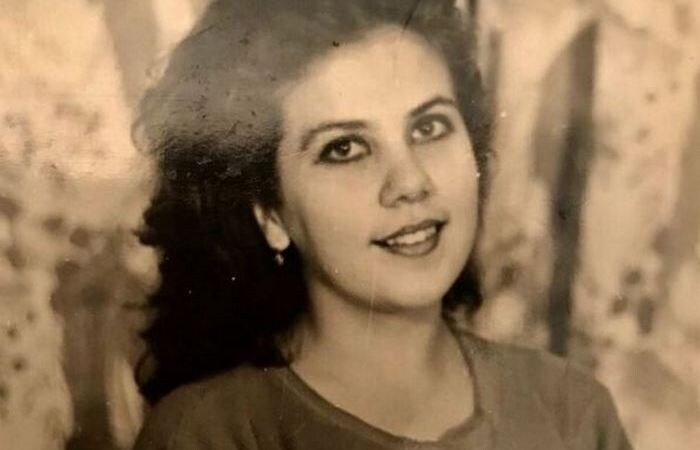 Проделала большой путь к сцене.