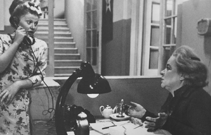 Кадр из "Москва слезам не верит".