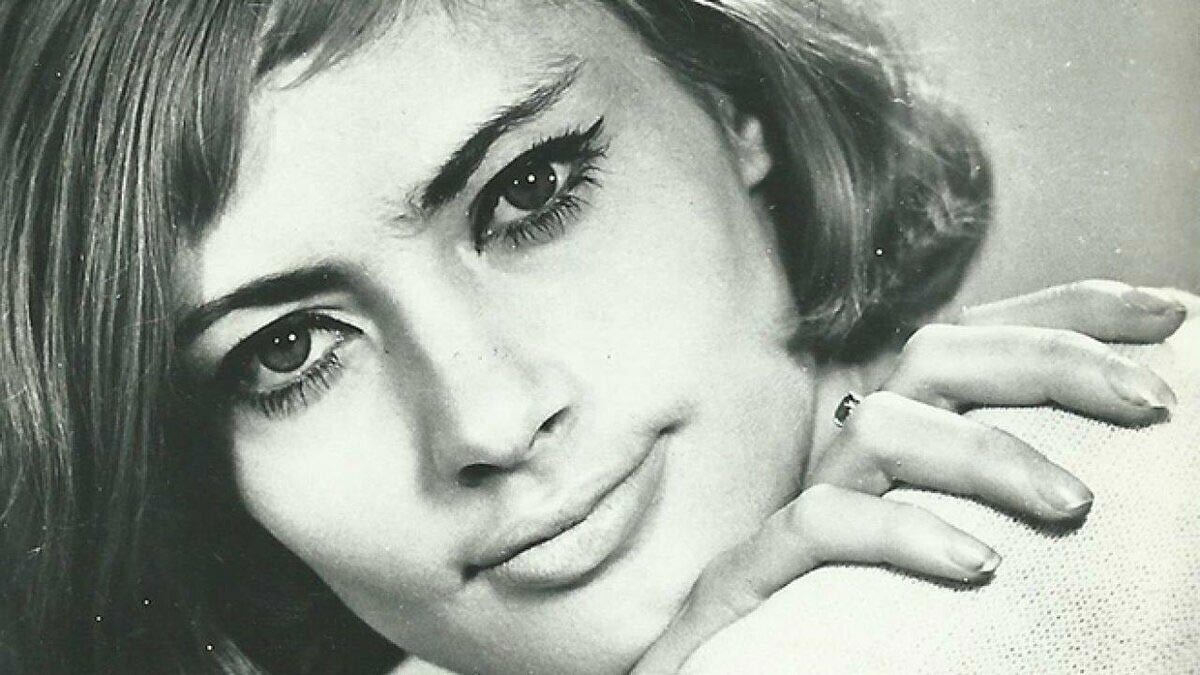 Дочь актрисы Виктория.