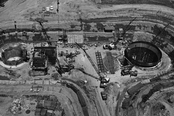    Строительство ракетной шахты Titan-2 / titanmissilemuseum.org