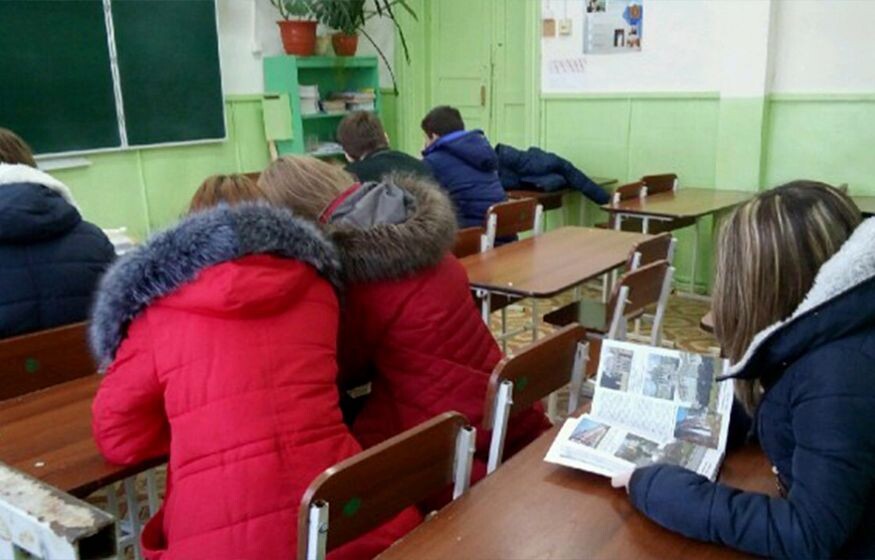    Холод в классах Рыбинска: дети школы №23 перешли на дистант, прокуратура начала проверку