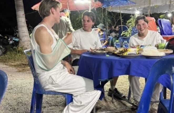 Обложка © Facebook (принадлежит компании Meta, признана в России экстремистской и запрещена) / Charantorn Chaloemkiad