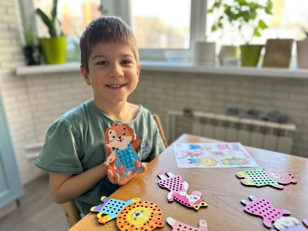 Фото автора. Набор для навыка вышивания для малышей зашел отлично. Артикул на ВБ 617878396