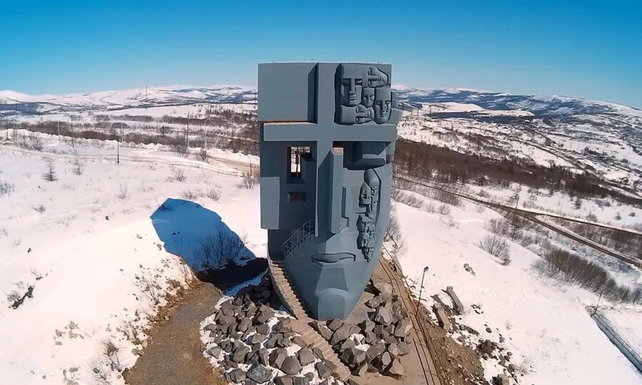 «Маска Скорби»: памятник жертвам политических репрессий — история, символика, значение