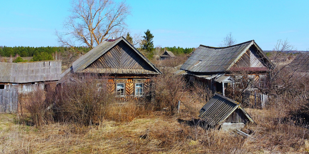 ЗДЕСЬ ЖИЛО БОЛЕЕ 1200 ЧЕЛОВЕК. ОГРОМНАЯ СТАРИННАЯ ЗАБРОШЕННАЯ ДЕРЕВНЯ В ГЛУБИНКЕ РОССИИ.