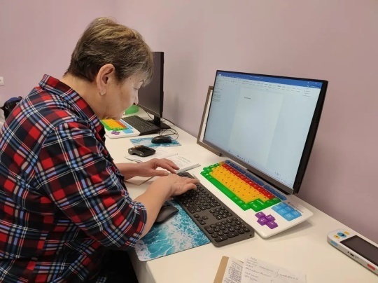     Өлкәндәрҙе компьютерға өйрәтәләр