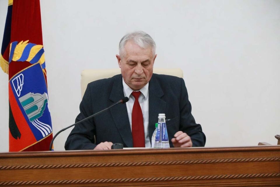    Первая сессия АКЗС восьмого созыва. 7 октября 2021 года. Юрий Кропотин. Источник: Олег Укладов