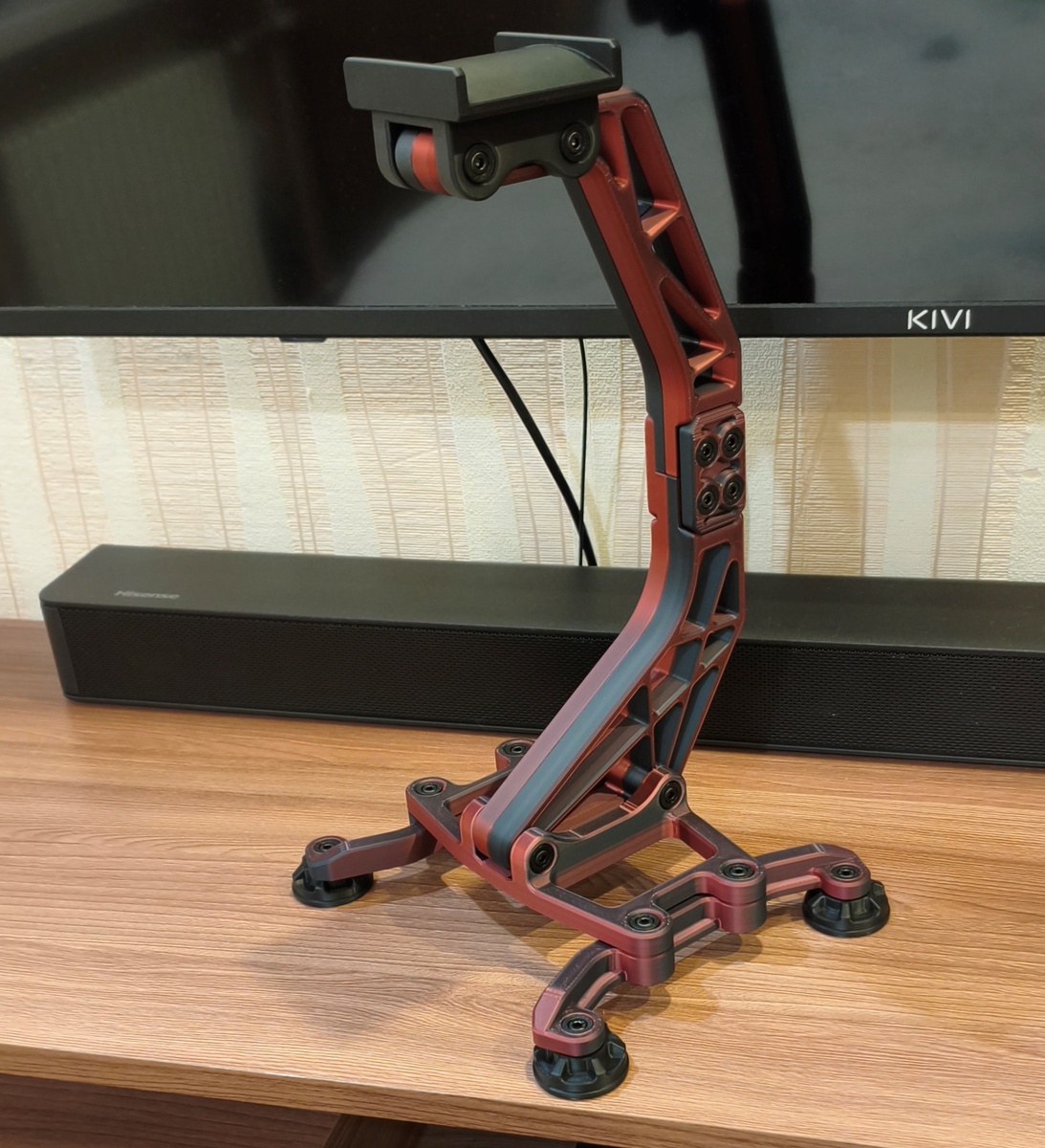 Подставка для наушников в индустриальном стиле