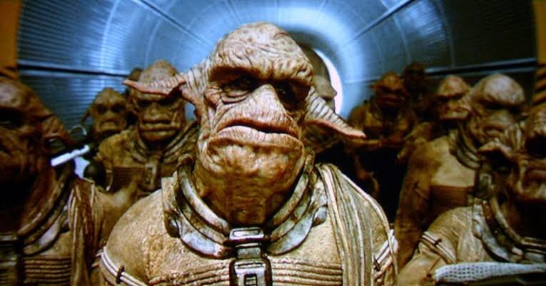 Кадр из х/ф "Пятый элемент"