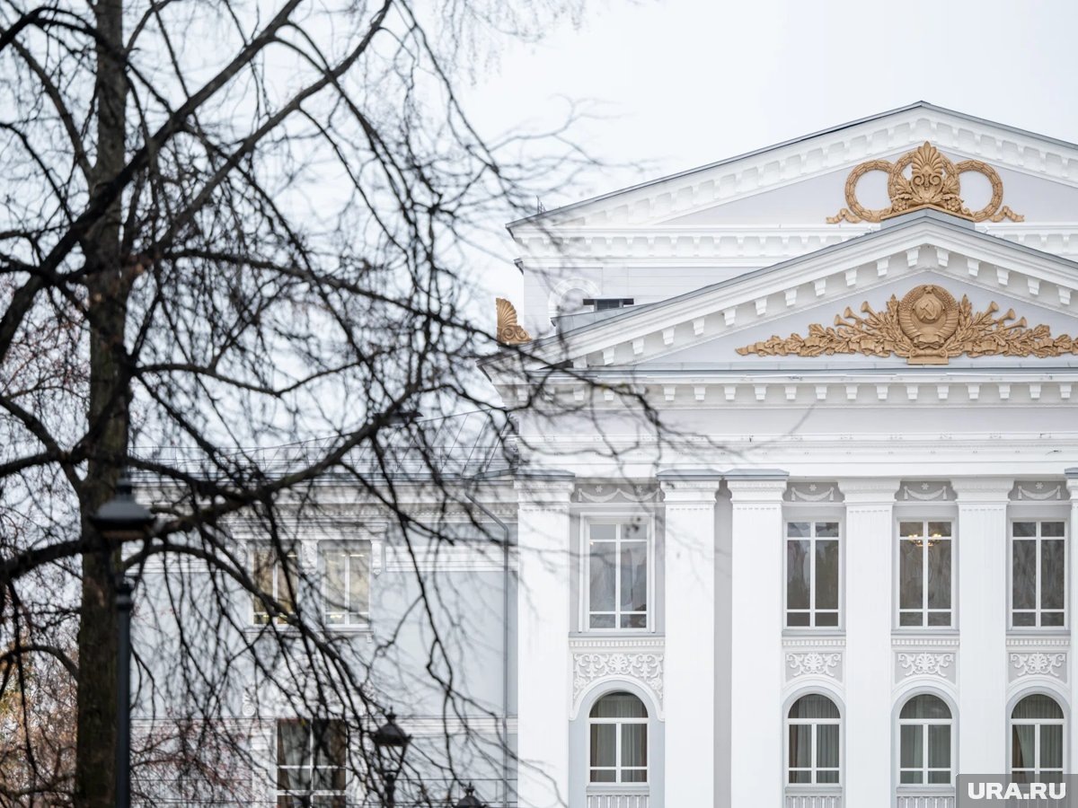     Квартиры находятся в шаговой доступности от театра оперы и балета