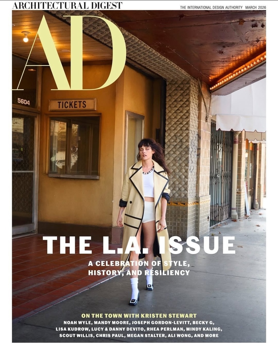 Кристен Стюарт на  обложке мартовского номера Architectural Digest. Материал: Architectural Digest; фотограф: Tier Neygearon.