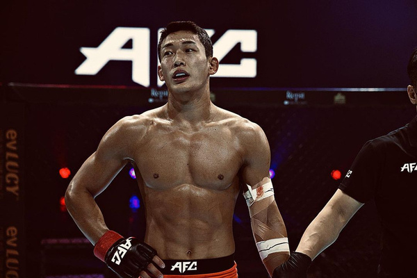 Чен Сон Джун — «Корейский Зомби»