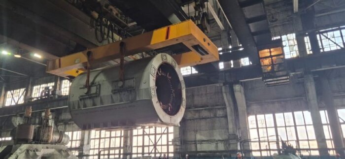 На станции устанавливают тот самый новый турбогенератор / фото: пресс-служба ТГК-14