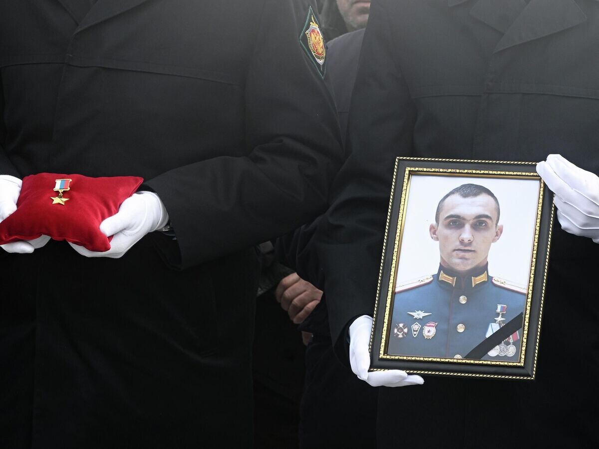    Похороны Героя России Муслима Муслимова в селе Белиджи Дербентского района в Дагестане | © РИА Новости / Михаил Воскресенский