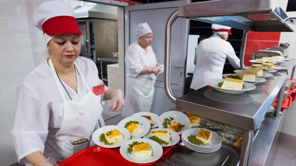    Школьная столовая. © АГН «Москва»