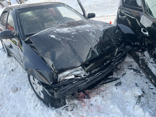    В Слободском в аварии пострадали три человека